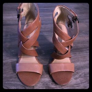Nine West leather fashion platform sandals